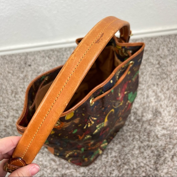 Piero Guidi Magic Circus 'Sophia' Leather Bucket Drawstring Bag - Picture 5 of 11